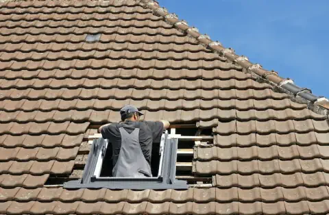 Pose de velux - Saint-Martin-de-la-Brasque